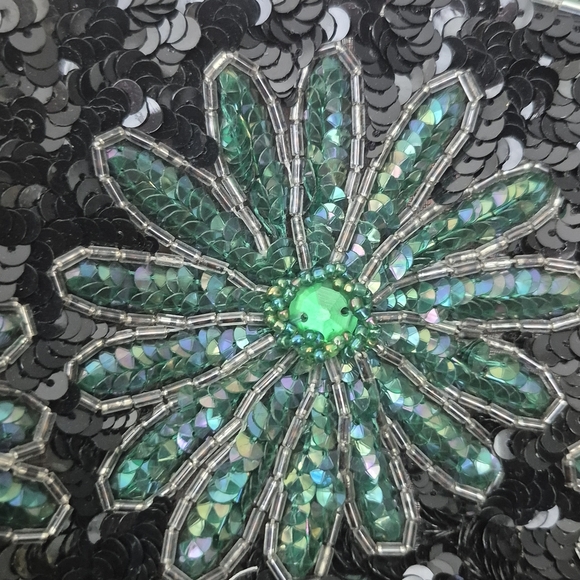 Black and Green Beaded Clutch - Picture 8 of 9